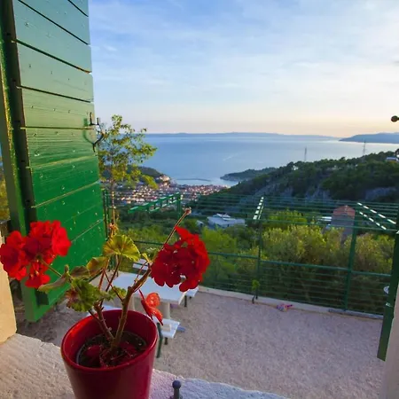 House Pirak A Holiday House In Makarska, Jacuzzi